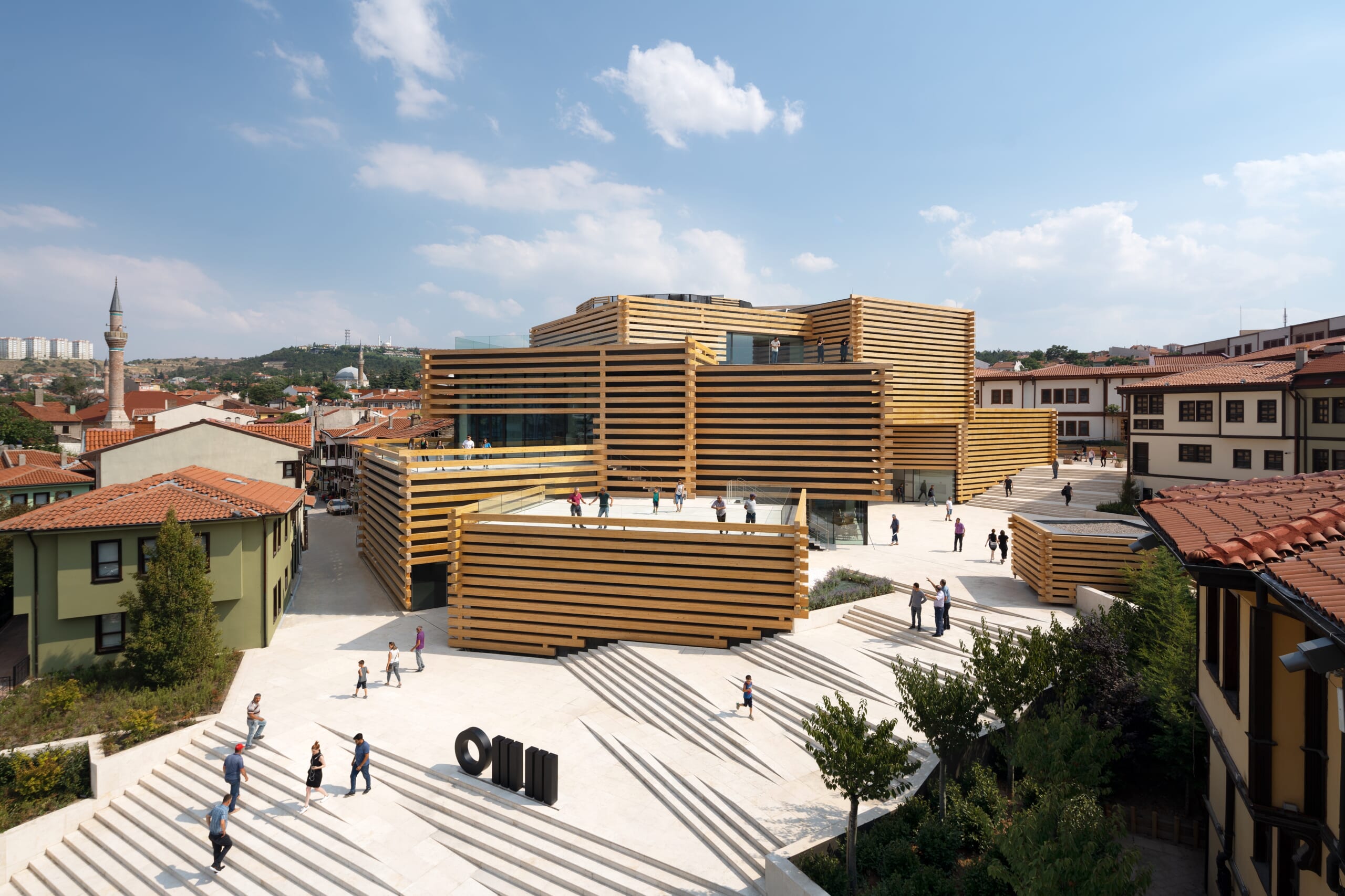 ヴァンドーム青山 x Kengo Kuma+MA,YU ピアス ゴールド Kengo Kuma + 